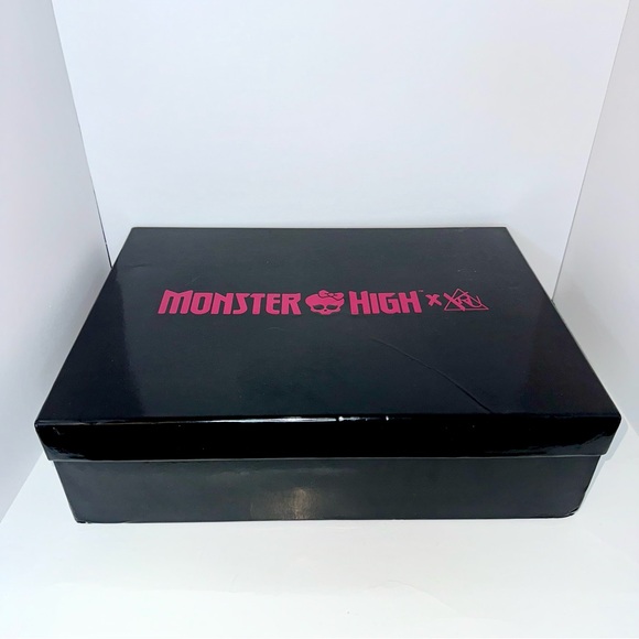 Draculaura hot pink Haunt Couture stiletto heels YRU strange cult shoes sz 11 - Picture 3 of 8